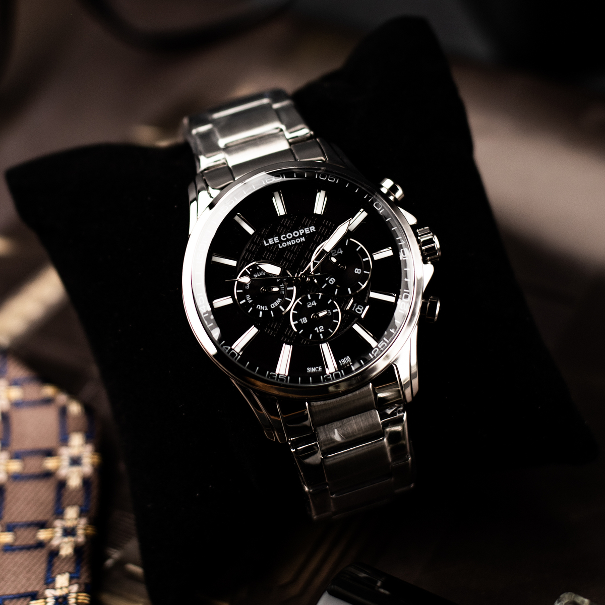 Чоловічий годинник Lee Cooper SuperMetal 1965 сріблястий з чорним циферблатом — фото 4