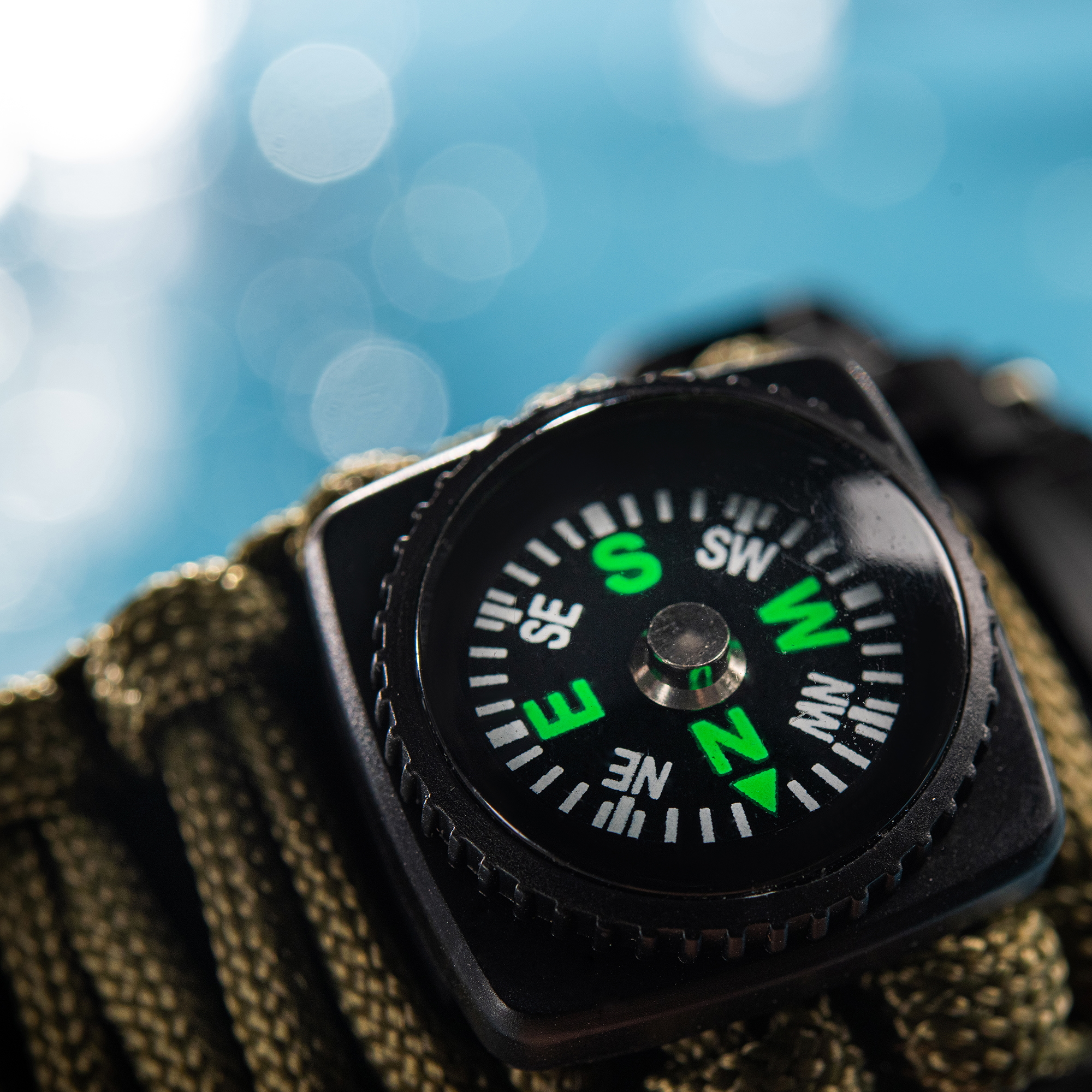 Чоловічий тактичний годинник Besta Life Pro 1435 з компасом, LED-лампою та підсвічуванням — фото 9