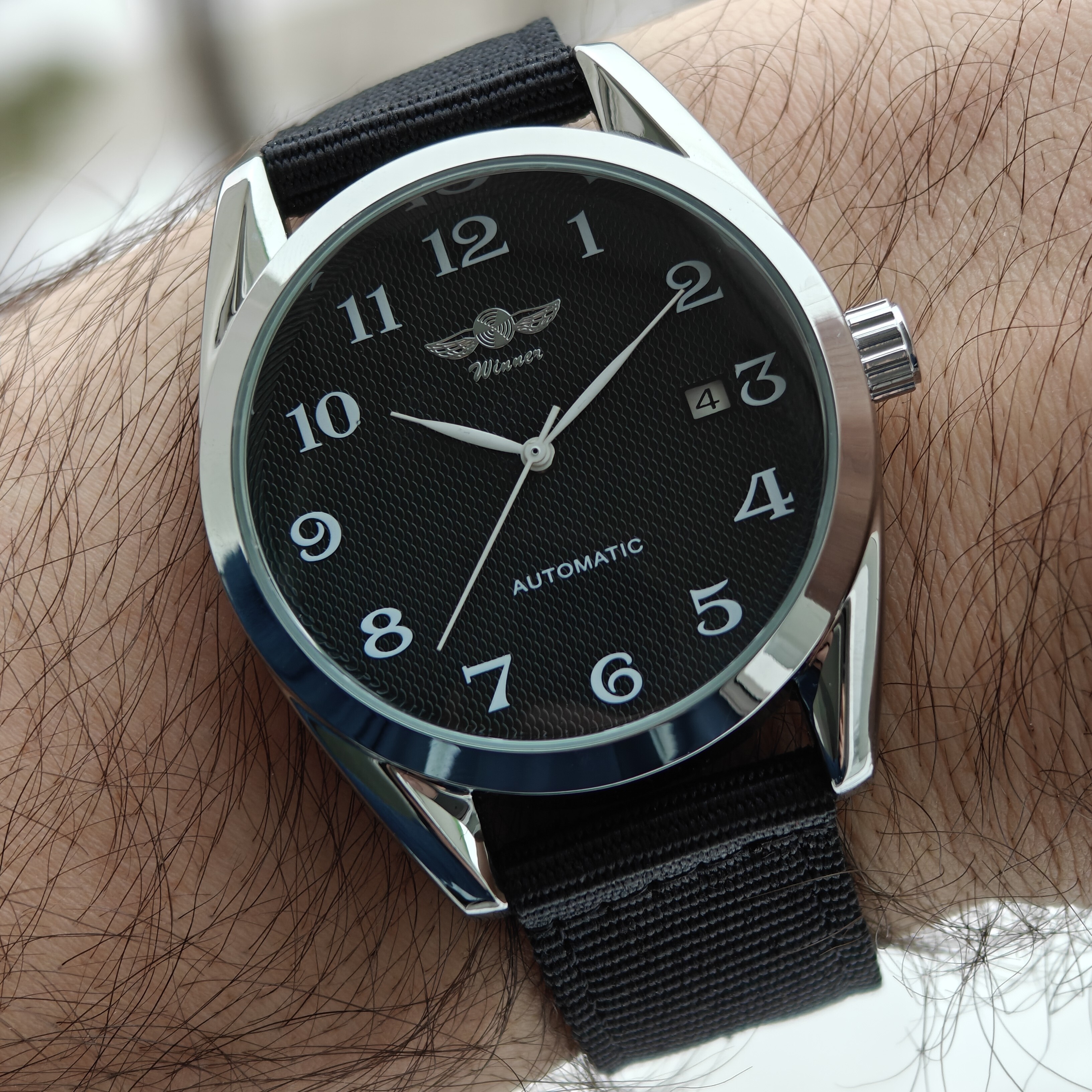 Чоловічий механічний годинник Winner Handsome Textile Black 2255 з автозаводом, 2 ремінці — фото 7