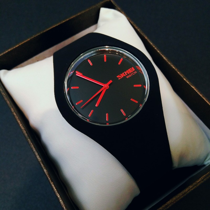 Жіночий годинник Skmei Rubber Black 9068 з чорним каучуковим ремінцем — фото 4