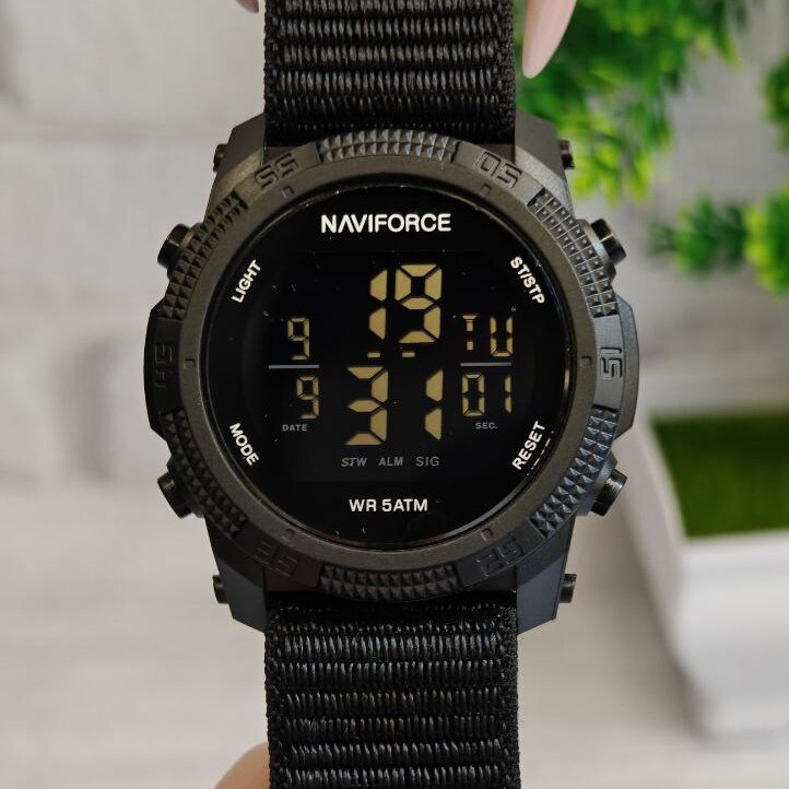 Чоловічий годинник Naviforce Europe Orange 1629 з японським кварцовим механізмом Seiko — фото 10