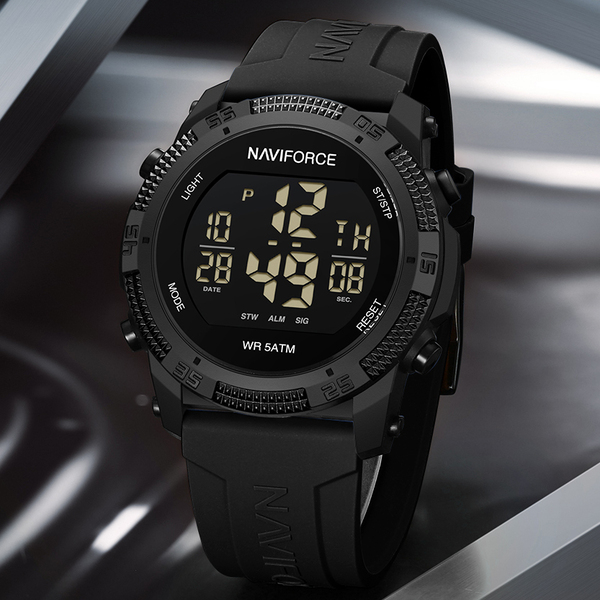 Чоловічий годинник Naviforce Europe Black 1628 з цифровим циферблатом — фото 4