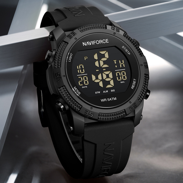Чоловічий годинник Naviforce Europe Black 1628 з цифровим циферблатом — фото 8