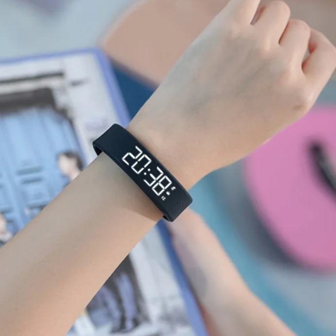 Фітнес-браслет Smart Digital Runner Band 2474 з USB-зарядкою, чорний — фото 5