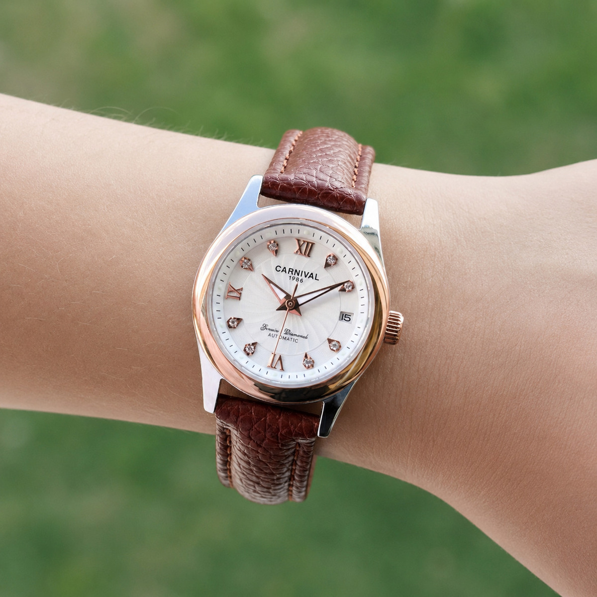 Жіночий механічний годинник Carnival White Leather Classic 2439 з 2 ремінцями — фото 7