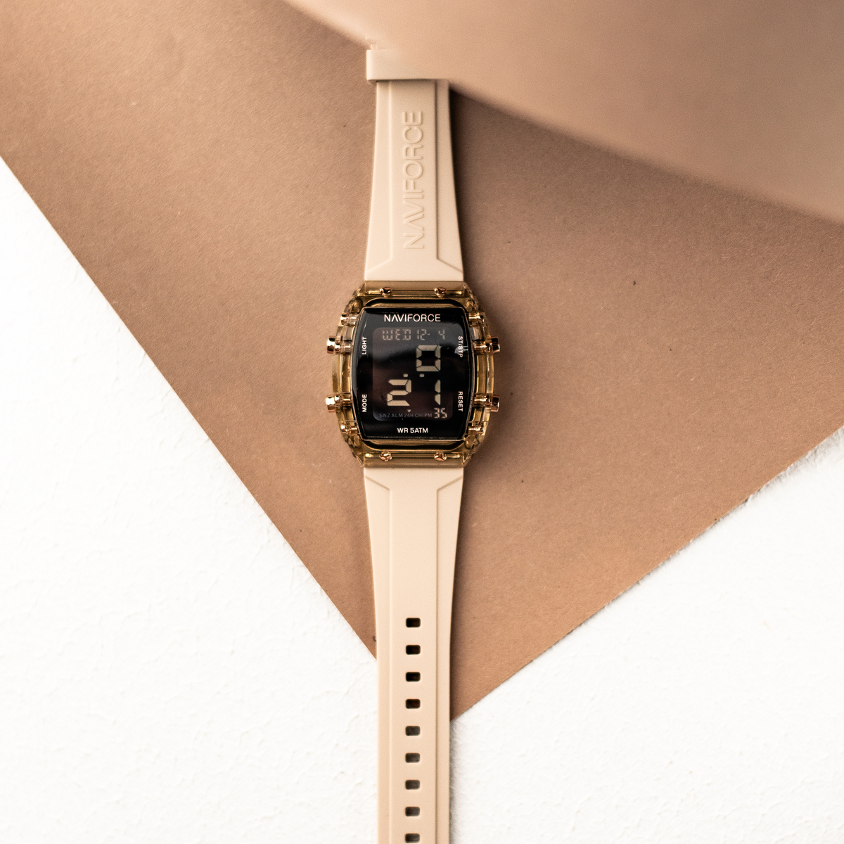 Жіночий годинник Naviforce Lady Sport 1579 із цифровим циферблатом — фото 4