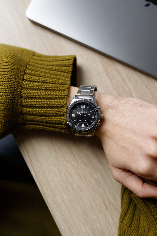 Чоловічий тактичний годинник Weide Standart Silver 1506 зі сталевим браслетом — фото 3