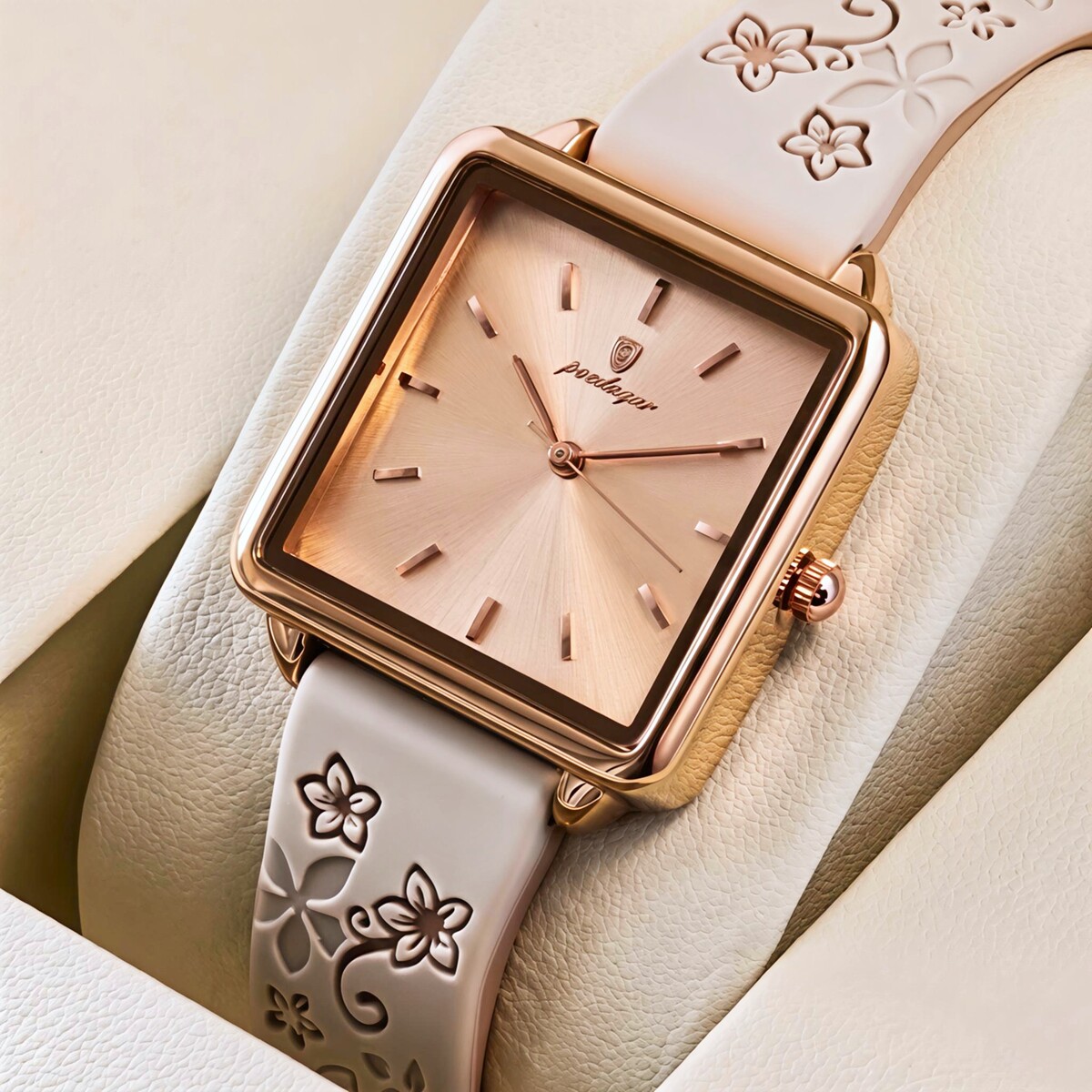Жіночий годинник Poedagar Annet Beige 2381 із золотистим браслетом і 2 ремінцями — фото 2