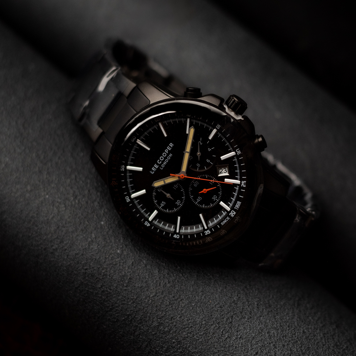 Чоловічий годинник Lee Cooper Shark 1846 з чорним циферблатом і сталевим браслетом — фото 4