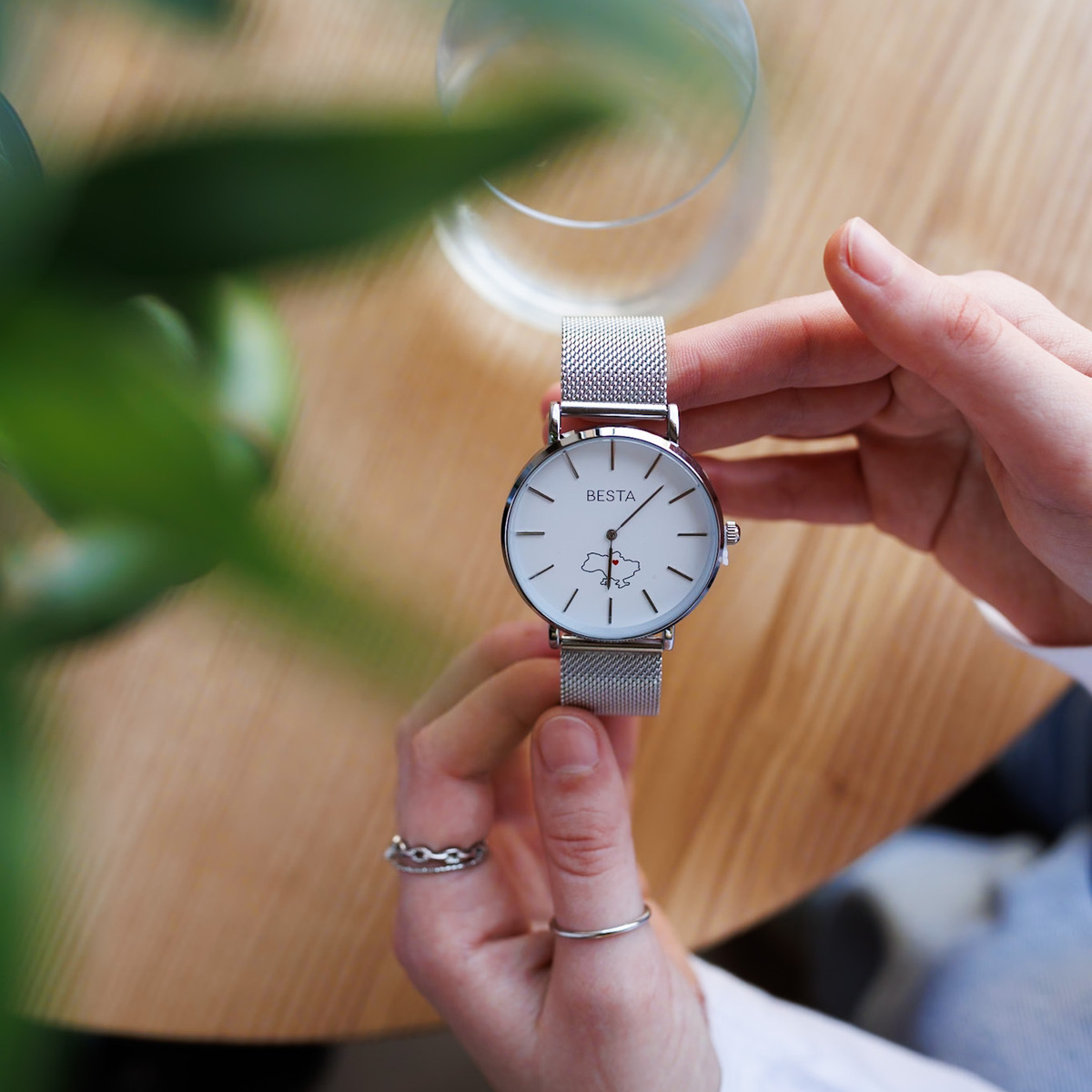 Унісекс годинник Besta Love UA Silver 39 мм зі сріблястим браслетом — фото 10