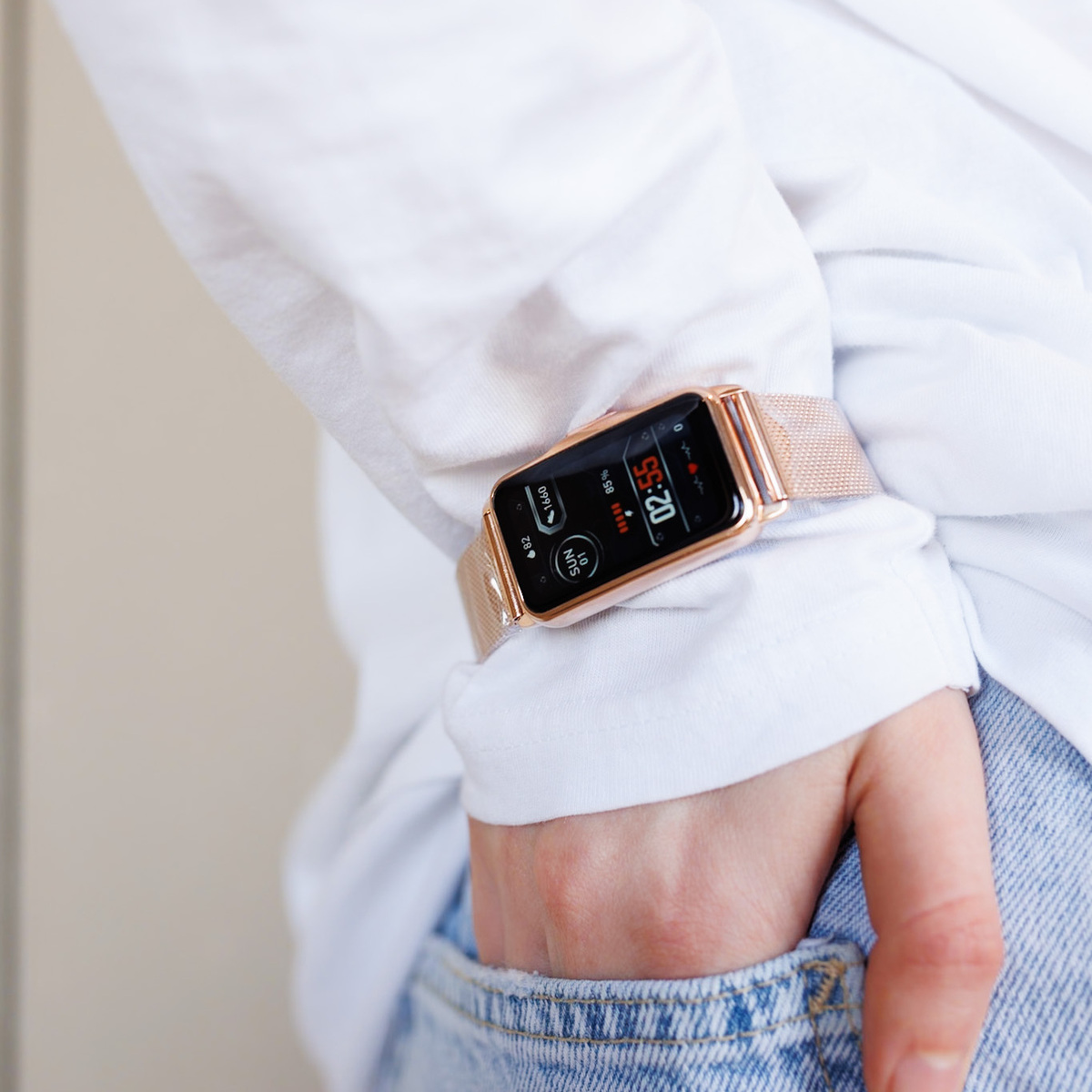 Жіночий смарт-годинник UWatch Smart Mioband Nano+ Gold з OLED-дисплеєм і 2 ремінцями — фото 4