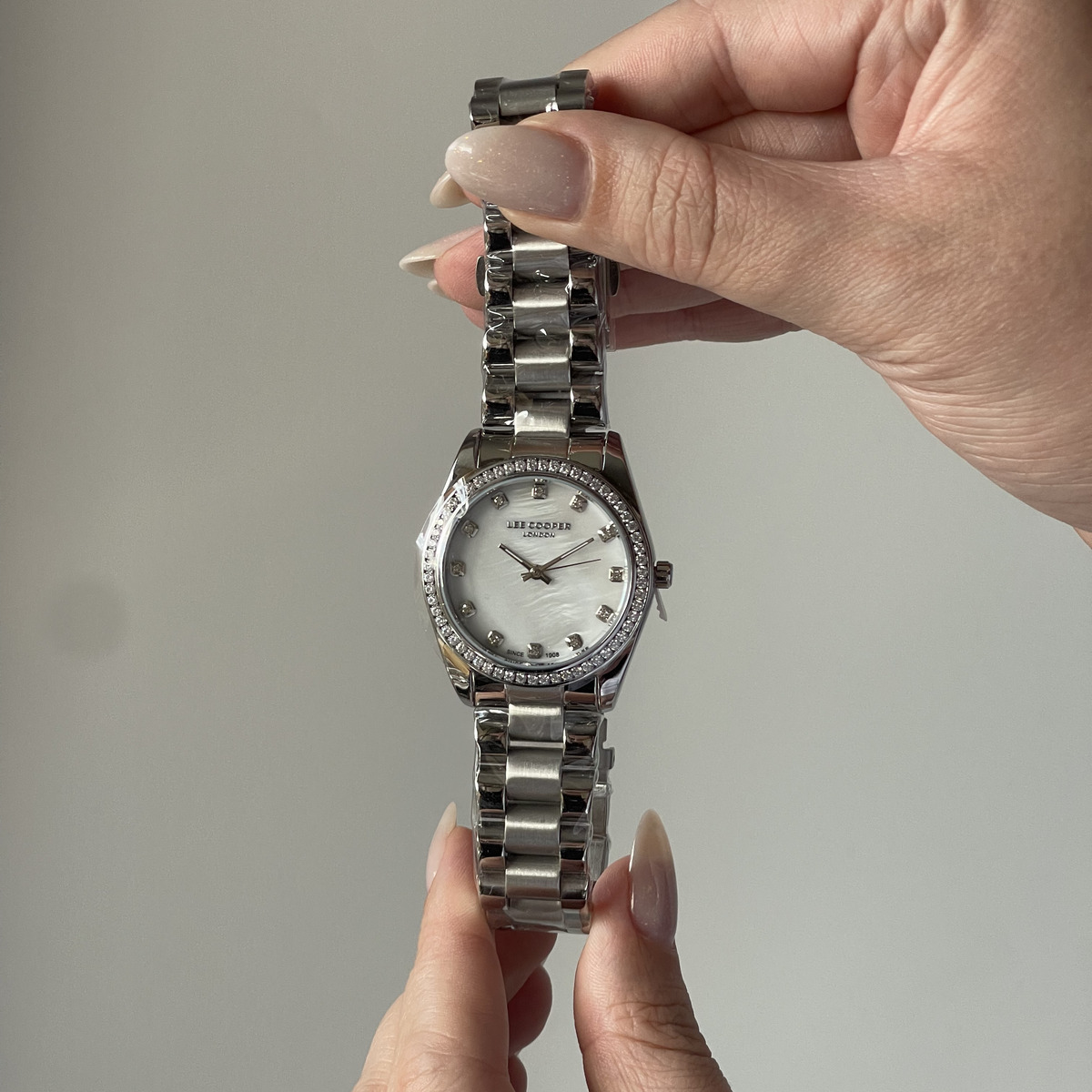 Жіночий годинник Lee Cooper Santorini Silver з перламутровим циферблатом — фото 4