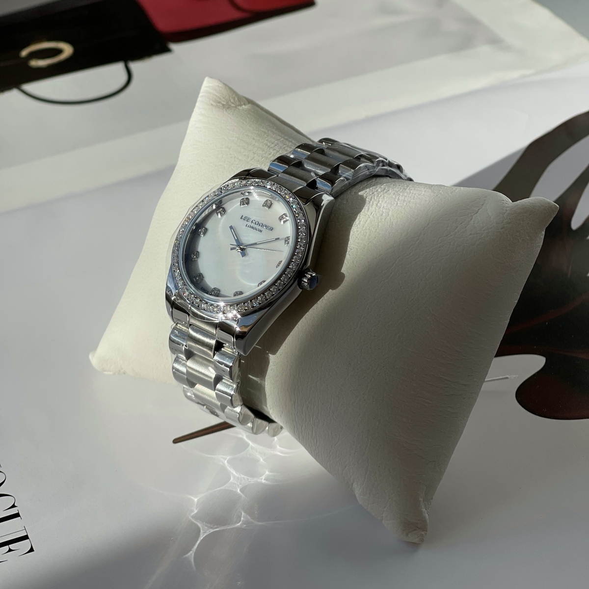 Жіночий годинник Lee Cooper Santorini Silver з перламутровим циферблатом — фото 3