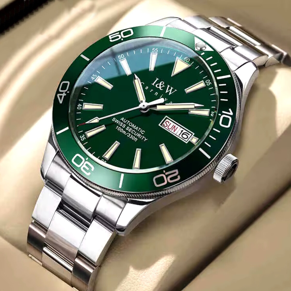 Чоловічий механічний годинник Carnival Diver 10 Bar 2032 із зеленим циферблатом — фото 1