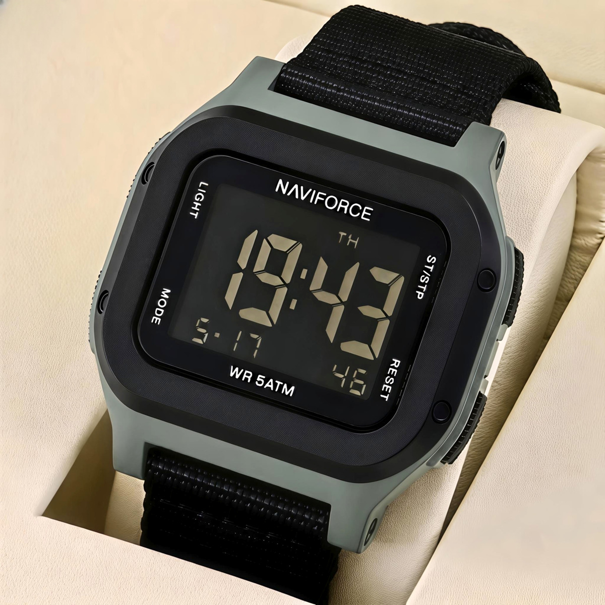 Чоловічий годинник Naviforce Cube Strong Nylon 2488 з двома ремінцями, сірий — фото 2